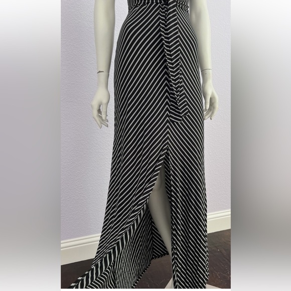 White House Black Market Black Stripe Maxi Dress Sz L - Picture 12 of 12